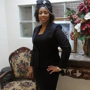 Meet your Posher, Olivia